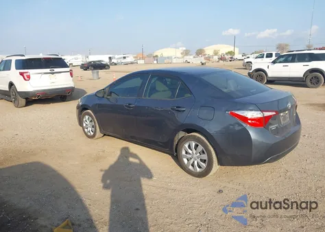 2015 Toyota Corolla Le z USA, uszkodzony, nr VIN 5YFBURHE4FP329400